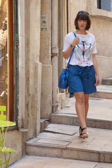 le short bleu