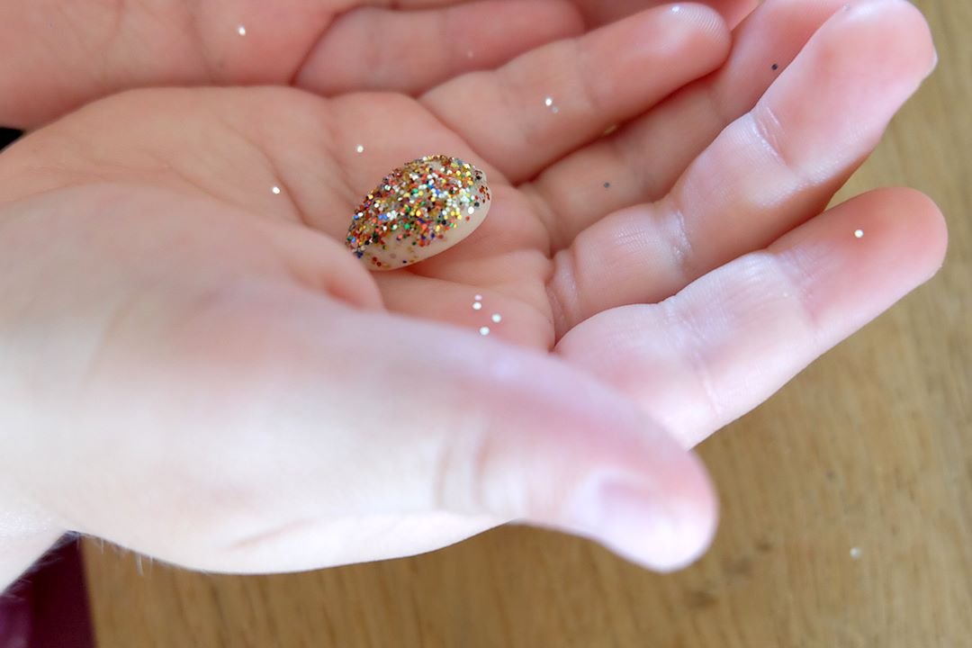 Diy-pompons-chapelet-bohème-panier