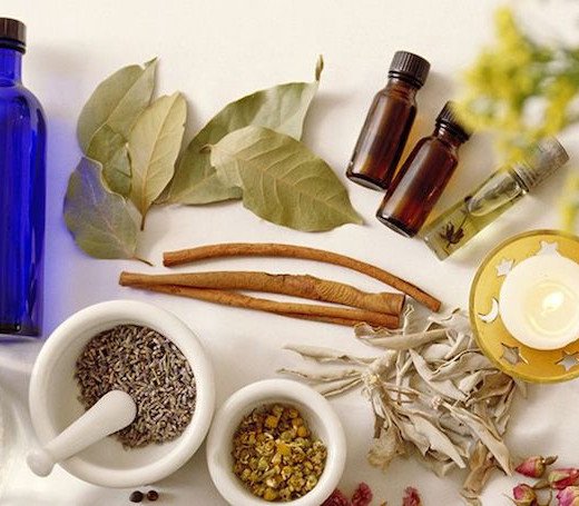 huiles-essentielles-pleines-de-bienfaits