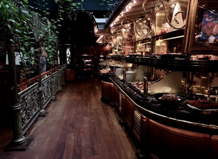 buffet des desserts restaurant Les Grands Buffets à Narbonne