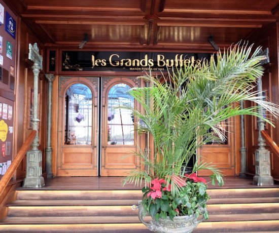 entrée du restaurant Les Grands Buffets