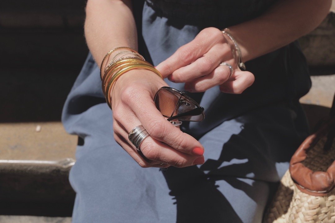 Bracelets baan or et plastique porte-bonheur