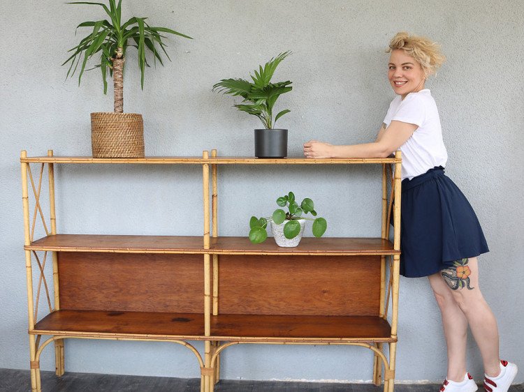 Belle etagere vintage en rotin renovee