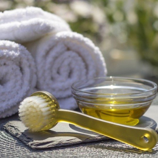 brosse visage et huile de soin