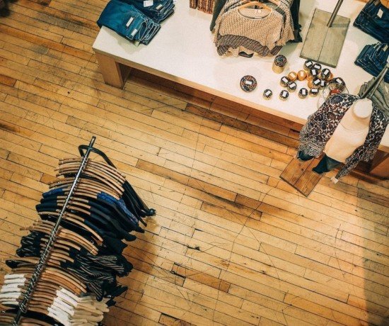 Vu du ciel, boutique de vêtements