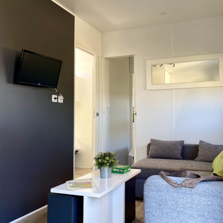 interieur bungalow camping de la dragonniere